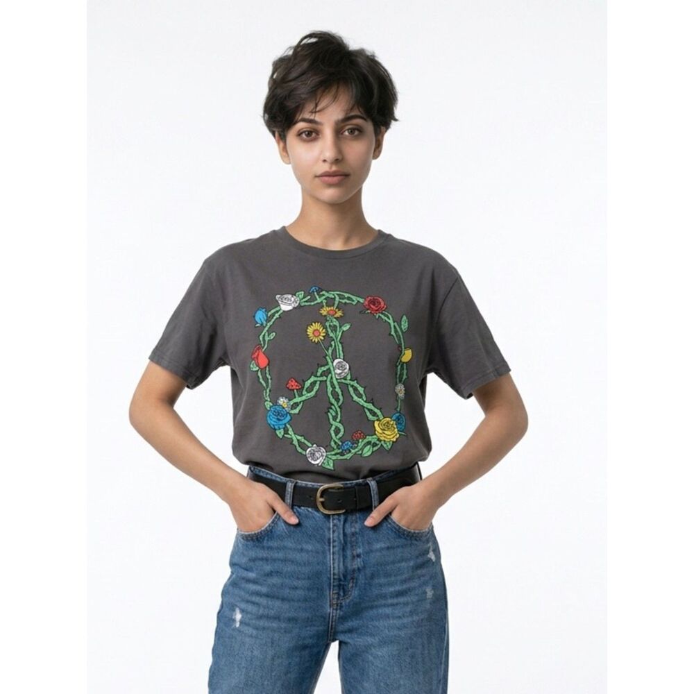D O M Print Peace Sign T Shirt Women's Medium    LTOP651